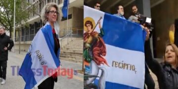 «Είσαι η νέα Μπουμπουλίνα»: Τραγούδησαν τον εθνικό ύμνο στην μητέρα που εναντιώθηκε στα self tests