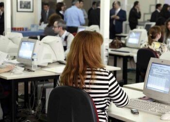 Εργασιακά: Στο επίκεντρο η 4ημερη απασχόληση, ψηφιακή κάρτα και πλαφόν στις υπερωρίες