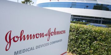Κορωνοϊος -Johnson & Johnson: Καθυστερεί τη διανομή των εμβολίων στην Ευρώπη