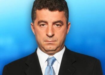 Σκότωσαν τον δημοσιογράφο Γιώργο Καραϊβάζ