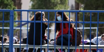 Σχολεία: «Κουδούνι» με self test για τα Λύκεια: Θετικοί στον κορωνοϊό 408 μαθητές και καθηγητές