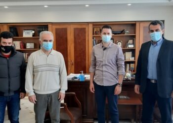 Συνάντηση του Αντιπεριφερειάρχη Καστοριάς με τον βραβευμένο Καστοριανό μελισσοκόμο Χρήστο Τζακόπουλο