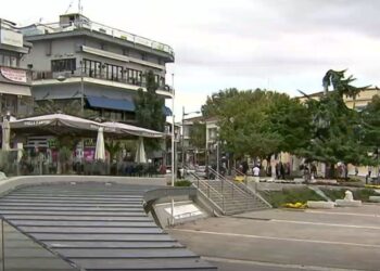 «Θα ανοίξουν τα μαγαζιά στην Π.Ε. Κοζάνης τη Δευτέρα 19 Απριλίου»- Οι αποφάσεις που έκριναν την αναστολή λειτουργίας- Ποιος είναι ο μ.ο. ηλικίας των θετικών κρουσμάτων- Γιατί ανοίγουν τα σχολεία- Φουλ επίθεση στον Νίκο Χαρδαλιά- Οργή του Υφυπουργού για τη «διαστρέβλωση» σχετικά με τα καταστήματα εστίασης