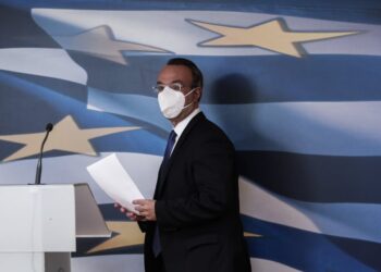 Σταϊκούρας: Αποζημίωση έως 4.000 ευρώ στα καταστήματα που έμειναν κλειστά σε Θεσσαλονίκη, Αχαΐα και Κοζάνη