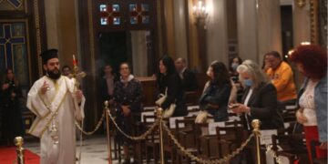 Πάσχα: Ανάσταση 21:00 με 22:00, λειτουργίες στις 18:00 τη Μεγάλη Εβδομάδα, λέει η Ιερά Σύνοδος