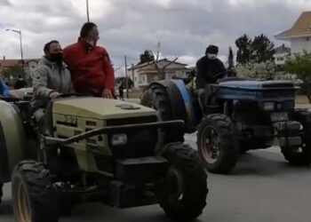 Αγροτικός σύλλογος Αμυνταίου: Με μεγάλη επιτυχία και μαζική συμμετοχή των αγροτών ολοκληρώθηκε η σημερινή διαμαρτυρία με τρακτέρ