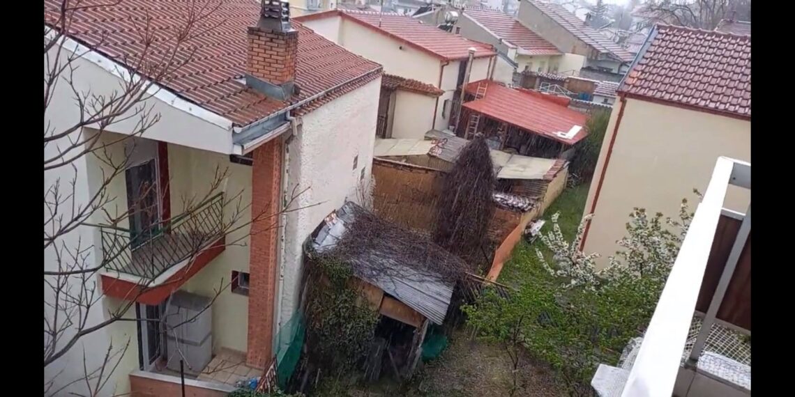 Έντονη χαλαζόπτωση στη Φλώρινα- Δεν αναφέρθηκαν ζημιές(video)