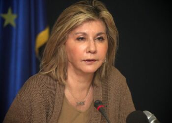 Ζέττα Μακρή : Πάμε για άνοιγμα σχολείων στις 12 Απριλίου – Στην ώρα τους οι Πανελλαδικές