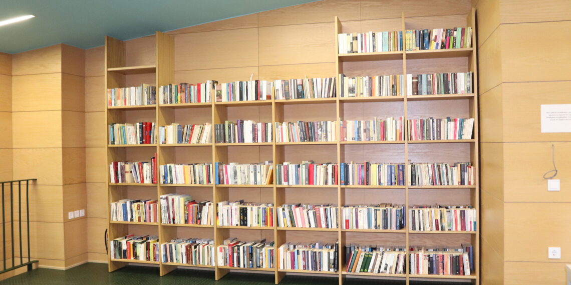 Δωρεά 6.000 βιβλίων και 1.000 περιοδικών στη Κοβεντάρειο Βιβλιοθήκη! Συλλογή που ανήκε στον αείμνηστο Πάρι Ξεπουλιά