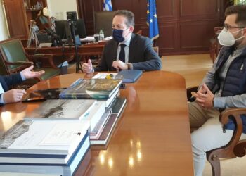 Συνάντηση του Δημάρχου Σερβίων Χρήστου Ελευθερίου με τον Αν. Υπουργό Εσωτερικών Στέλιο Πέτσα