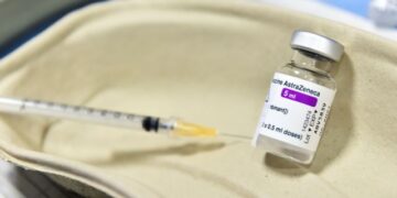 Κορωνοϊός: Τέλος το εμβόλιο της AstraZeneca – Η Κομισιόν δεν ανανεώνει την παραγγελία μετά τον Ιούνιο