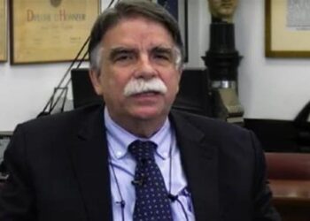 Βατόπουλος: Υπαρκτό το ενδεχόμενο τοπικών lockdown – Πόσο καιρό μετά το εμβόλιο είμαστε ασφαλείς