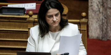 Στο τραπέζι το άνοιγμα των φροντιστηρίων για τις μικρότερες βαθμίδες