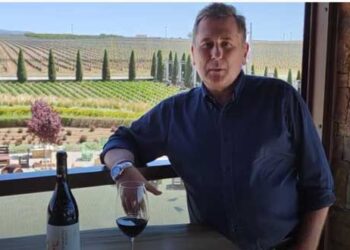 Τα οινοποιεία ανοίγουν και οι οινοποίοι καλούν όλο το κόσμο να τα επισκεφθούν και να ζήσουν μια ξεχωριστή εμπειρία (βίντεο)