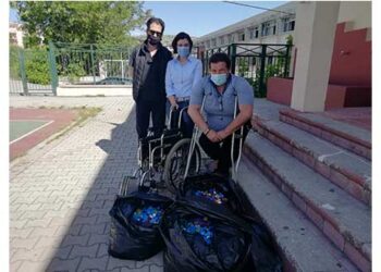 Το 8ο Γυμνάσιο Κοζάνης  δωρίζει ένα αμαξίδιο και 100.000 πλαστικά καπάκια  στον Σύλλογο Ατόμων με Αναπηρία