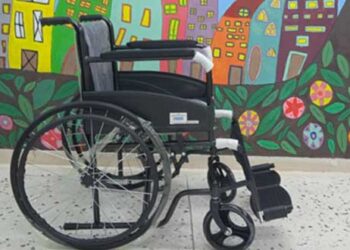 Μαθητές του 3ου Γελ Κοζάνης μάζεψαν καπάκια και δώρισαν αναπηρικό αμαξίδιο σε γηροκομείο