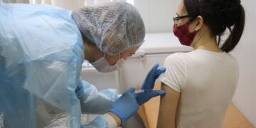 Εμβόλια COVID‑19: Το ποσοστό ανοσίας μετά από κάθε δόση
