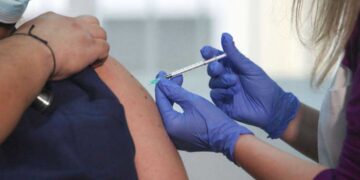 Επίσημο: Έρχονται εμβολιασμοί και για τους άνω των 16 ετών -Το συνολικό χρονοδιάγραμμα