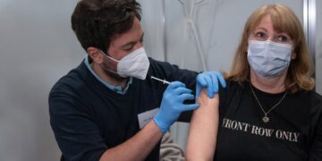 Το τελευταίο 10ήμερο του Μαΐου τα ραντεβού με όλα τα εμβόλια για τους 30-44 ετών