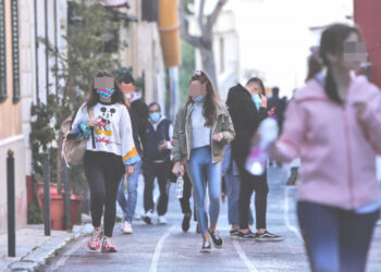 Προς κατάργηση το SMS για ψώνια – Τι θα γίνει με γυμναστήρια, παιδικούς σταθμούς και ωράριο
