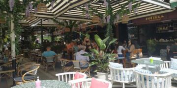 Αρκετός κόσμος στα καταστήματα εστίασης της Πτολεμαΐδας – «Οικονομική ενίσχυση, ωράριο και μουσική», τα προβλήματα που θέτουν οι καταστηματάρχες