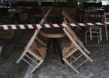 Πιο διευρυμένο ωράριο σε καφέ, μπαρ και εστιατόρια από τις 15 Μαΐου προανήγγειλε ο Γεωργιάδης