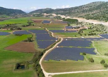 Συνεταιριστικό το μεγαλύτερο φωτοβολταϊκό πάρκο της Ελλάδας – Αφιέρωμα του “Ταχυδρόμου” στο μεγάλο εγχείρημα kiefer-Κεντεποζίδη που συμμετέχουν 500 Οικογένειες Αιτωλοακαρνάνων