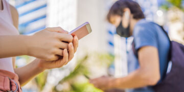 Εταιρείες κινητής τηλεφωνίας: Όλες οι αλλαγές στις χρεώσεις των συνδρομητών