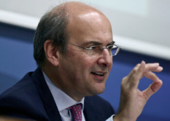 Χατζηδάκης: Πιο σημαντική αλλαγή του εργασιακού νομοσχεδίου είναι η ψηφιακή κάρτα