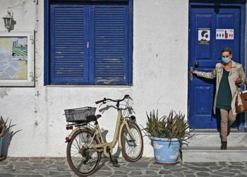 Το lockdown είναι παρελθόν: Τι αλλάζει στις μετακινήσεις, το λιανεμπόριο και την καθημερινότητά μας