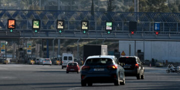 Απελευθερώνονται οι μετακινήσεις από νομό σε νομό: Έτσι θα γίνονται τα ταξίδια από 14 Μαϊου