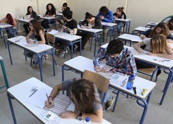 Πανελλαδικές Εξετάσεις: Με αρνητικό τεστ κορωνοϊού θα προσέρχονται οι υποψήφιοι – Τι θα γίνει αν κάποιος βρεθεί θετικός