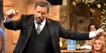 Ο Σπύρος Παπαδόπουλος αποχαιρετά το «Στην υγειά μας, ρε παιδιά» μετά από 17 χρόνια