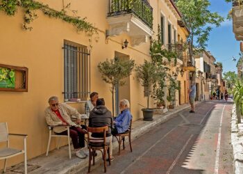 Άρση lockdown: Όλα όσα αλλάζουν την Παρασκευή σε μετακινήσεις και λιανεμπόριο