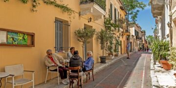 Άρση lockdown: Όλα όσα αλλάζουν την Παρασκευή σε μετακινήσεις και λιανεμπόριο