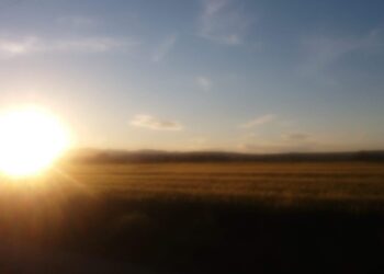 Όμορφο ηλιοβασίλεμα στη Βόρεια πλευρά της Πτολεμαΐδας ! (της Κούλας Πουλασιχίδου)