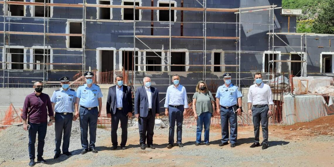 Τα υπό κατασκευή Αστυνομικά Μέγαρα Καστοριάς και Γρεβενών επισκέφθηκε ο Γ.Γ. του Υπουργείου Προστασίας του Πολίτη Κωνσταντίνος Τσουβάλας