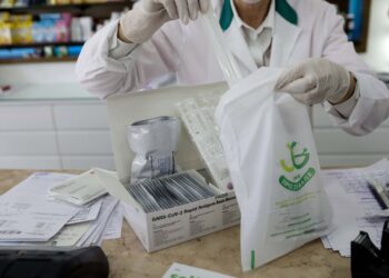 Self test: Τι ισχύει από σήμερα σε ιδιωτικό και δημόσιο τομέα