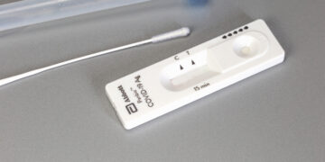 Θεσσαλονίκη: Προσφυγή κατά των self test στο ΣτΕ από τρεις εκπαιδευτικούς, δύο δικηγόρους και έναν ιερέα