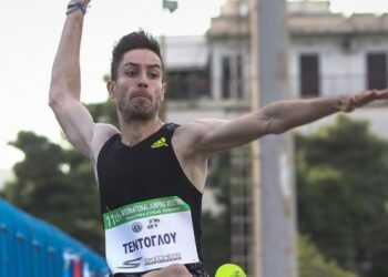 Στίβος: “Πέταξε” στα 8μ.60 ο Τεντόγλου, κορυφαία φετινή επίδοση στον κόσμο