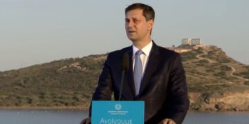 Θεοχάρης: Πώς θα έρχονται οι τουρίστες στη χώρα μας