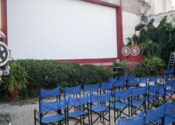 Άρση lockdown: Επαναλειτουργούν από σήμερα τα θερινά σινεμά – Τι ακολουθεί