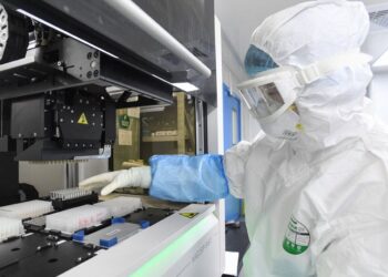 Wall Street Journal: Από εργαστήριο ο κορωνοϊός; – Τρεις ερευνητές στην Ουχάν είχαν συμπτώματα από τον Νοέμβριο του 2019!