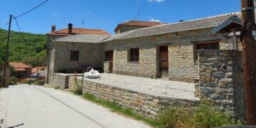 Δήμος Βοΐου: Ολοκλήρωση εργασιών κατασκευής στέγης στα κτήρια του Ξυλουργείου και Σιδηρουργείου στην Τοπική Κοινότητα Πολυκάστανου