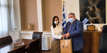 Η Πρέσβης της Βοσνίας-Ερζεγοβίνης επισκέφθηκε τον Δήμαρχο Εορδαίας (Δελτίο Τύπου)