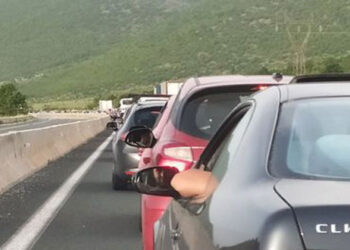 Επιστροφή εκδρομέων: Μεγάλη ταλαιπωρία και στην επιστροφή από Ήπειρο- Ουρές 2 χιλιομέτρων