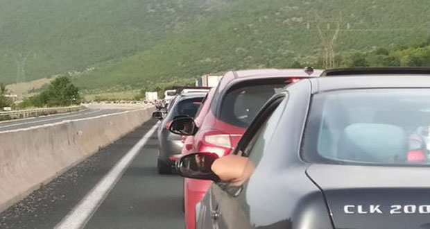 Επιστροφή εκδρομέων: Μεγάλη ταλαιπωρία και στην επιστροφή από Ήπειρο- Ουρές 2 χιλιομέτρων