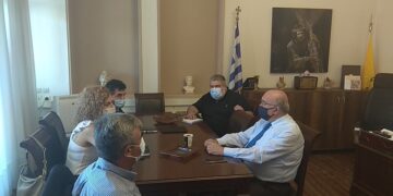 Με τον αν. Διευθύνοντα Σύμβουλο του ΟΣΕ Αθ. Κοτταρά συναντήθηκε ο Δήμαρχος Εορδαίας Παναγιώτης Πλακεντάς. Κυρίαρχο θέμα συζήτησης η επαναλειτουργία της σιδηροδρομικής γραμμής