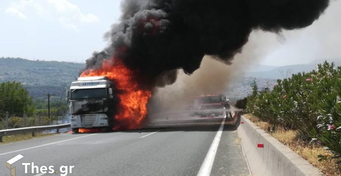 Δείτε φωτο- video από τη νταλίκα με τα καρπούζια που κάηκε ολοσχερώς στην Εγνατία Οδό (ΒΙΝΤΕΟ & ΦΩΤΟ)
