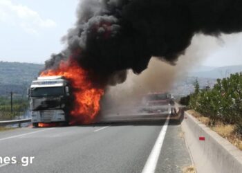 Δείτε φωτο- video από τη νταλίκα με τα καρπούζια που κάηκε ολοσχερώς στην Εγνατία Οδό (ΒΙΝΤΕΟ & ΦΩΤΟ)